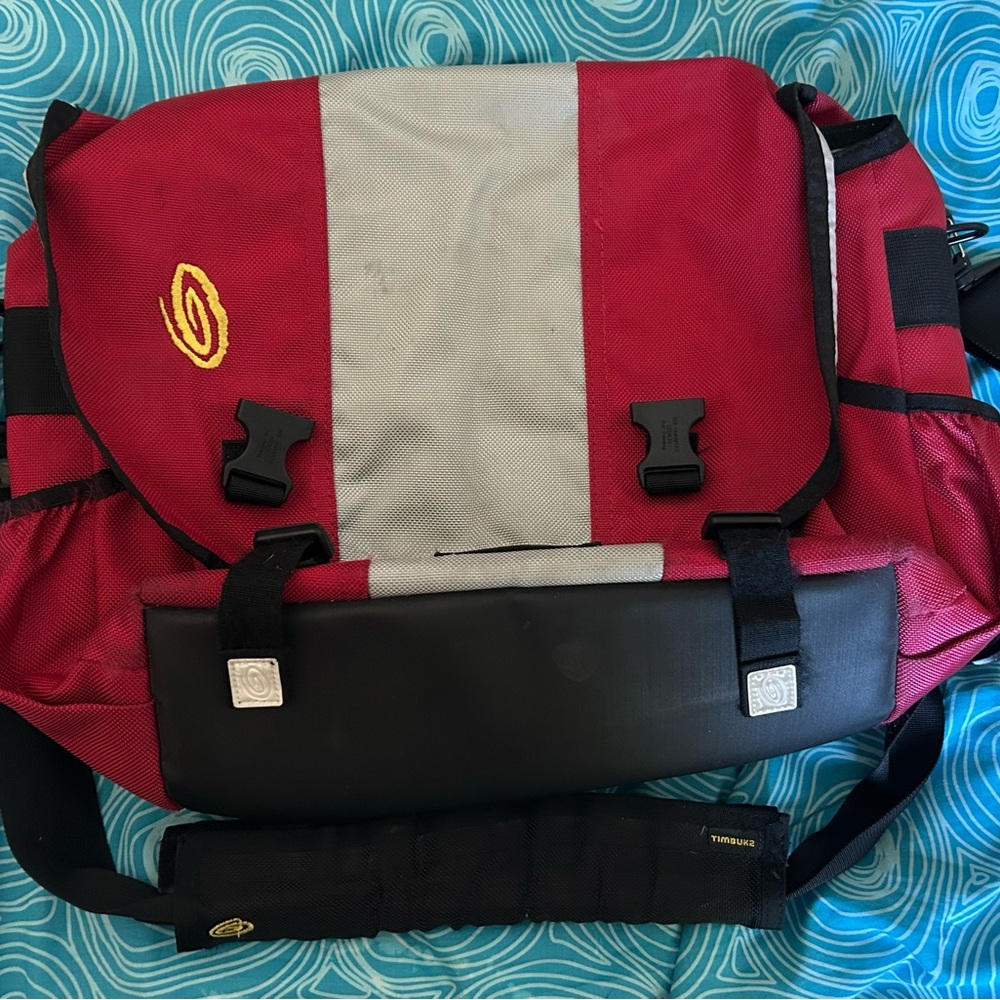 Timbuk2 Red and Gray Messenger Laptop Bag EUC